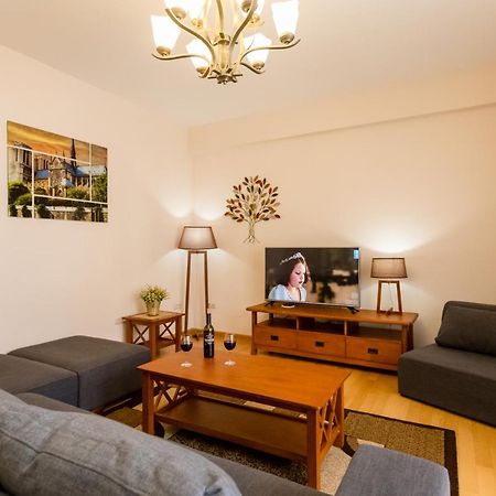 Apartment In The City Centre Ll Tbilisi Eksteriør billede